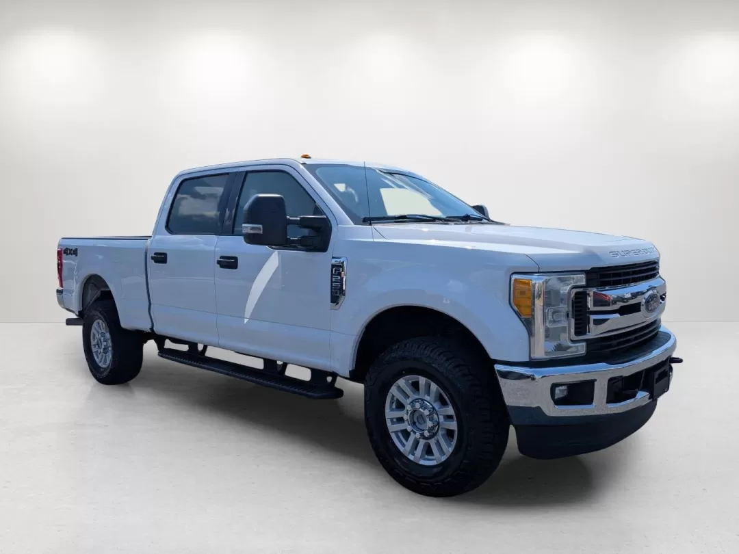 2017 Ford Super Duty F-250 SRW XLT (1FT7W2B61HE) with an Other engine, located at 7000 Northlake Connector, Columbus, GA, 31904, (706) 987-8085, 32.524975, -84.978134 - 2017 Ford Super Duty F-250 SRW XLT - Photo#2