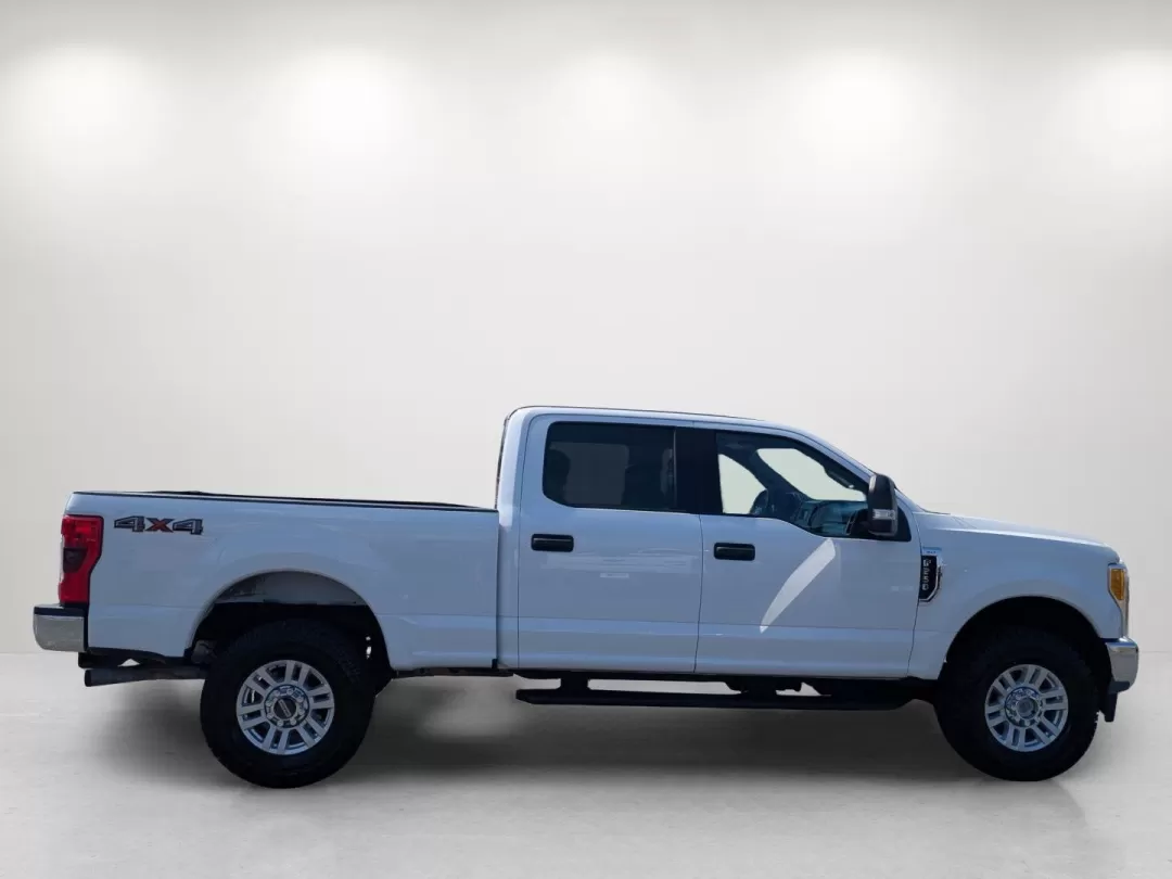 2017 Ford Super Duty F-250 SRW XLT (1FT7W2B61HE) with an Other engine, located at 7000 Northlake Connector, Columbus, GA, 31904, (706) 987-8085, 32.524975, -84.978134 - 2017 Ford Super Duty F-250 SRW XLT - Photo#3