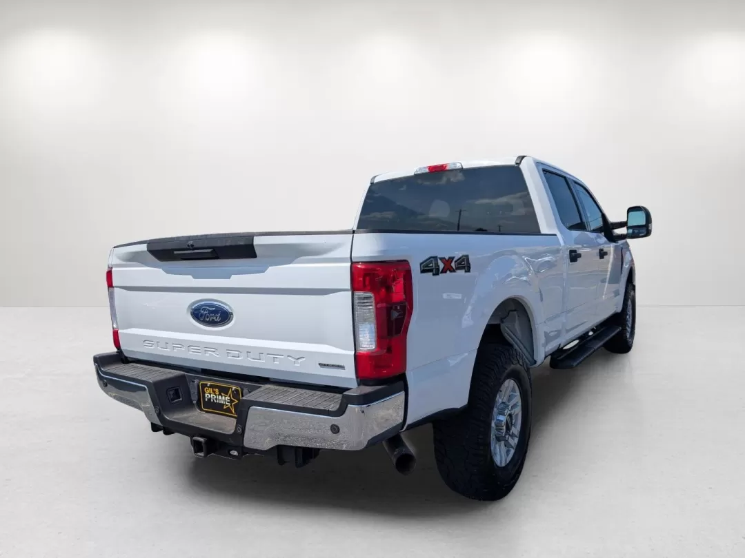2017 Ford Super Duty F-250 SRW XLT (1FT7W2B61HE) with an Other engine, located at 7000 Northlake Connector, Columbus, GA, 31904, (706) 987-8085, 32.524975, -84.978134 - 2017 Ford Super Duty F-250 SRW XLT - Photo#4