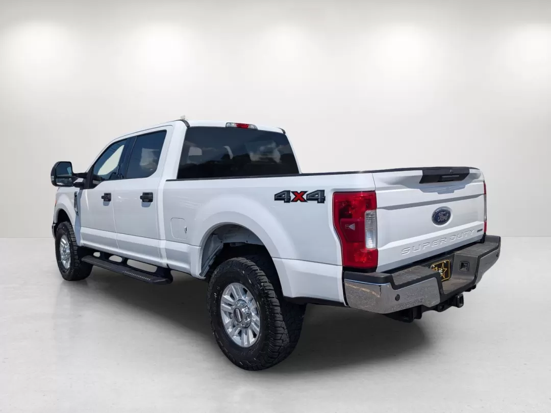 2017 Ford Super Duty F-250 SRW XLT (1FT7W2B61HE) with an Other engine, located at 7000 Northlake Connector, Columbus, GA, 31904, (706) 987-8085, 32.524975, -84.978134 - 2017 Ford Super Duty F-250 SRW XLT - Photo#6