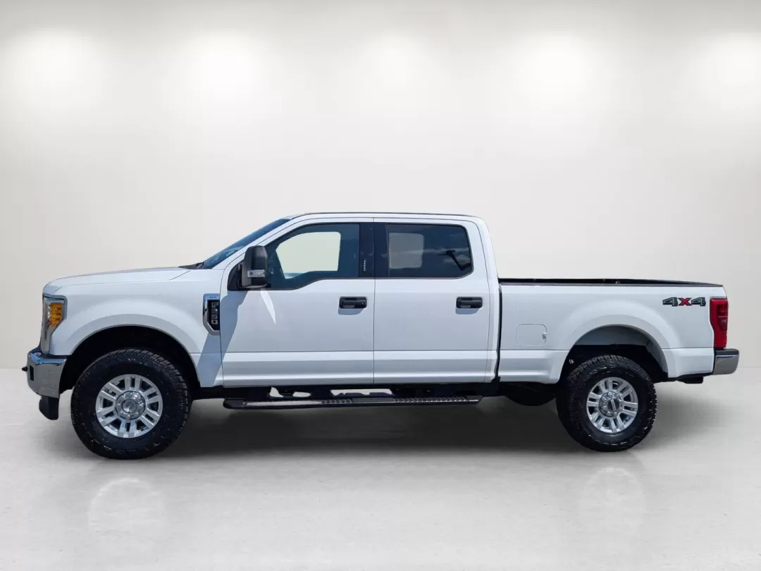 2017 Ford Super Duty F-250 SRW XLT (1FT7W2B61HE) with an Other engine, located at 7000 Northlake Connector, Columbus, GA, 31904, (706) 987-8085, 32.524975, -84.978134 - 2017 Ford Super Duty F-250 SRW XLT - Photo#7
