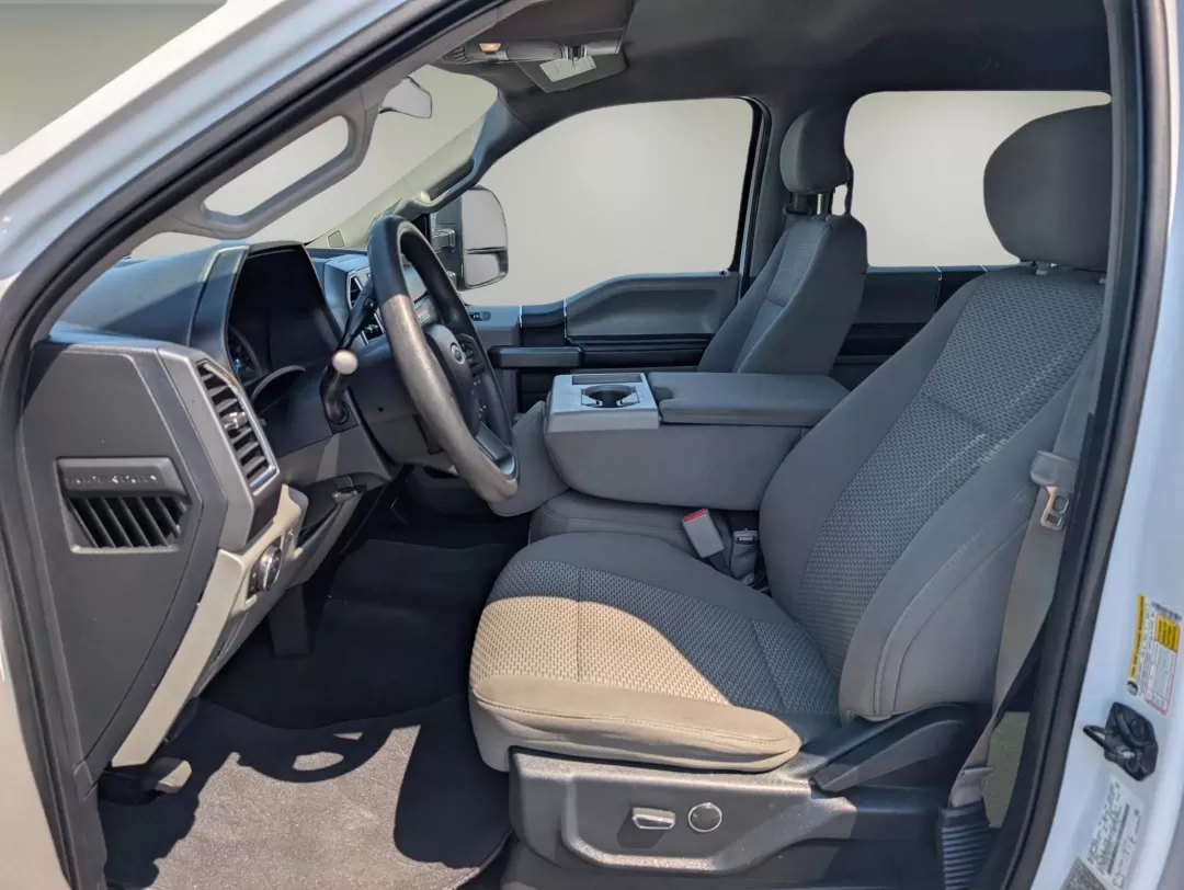 2017 Ford Super Duty F-250 SRW XLT (1FT7W2B61HE) with an Other engine, located at 7000 Northlake Connector, Columbus, GA, 31904, (706) 987-8085, 32.524975, -84.978134 - 2017 Ford Super Duty F-250 SRW XLT - Photo#9