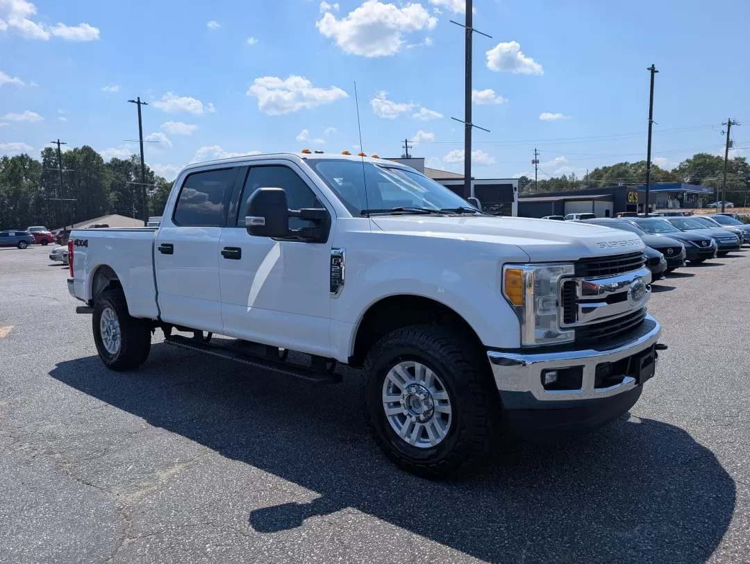2017 Ford Super Duty F-250 SRW XLT (1FT7W2B61HE) with an Other engine, located at 3959 U.S. 80 W, Phenix City, AL, 36870, (334) 297-4885, 32.469296, -85.135185 - 2017 Ford Super Duty F-250 SRW XLT - Photo#2