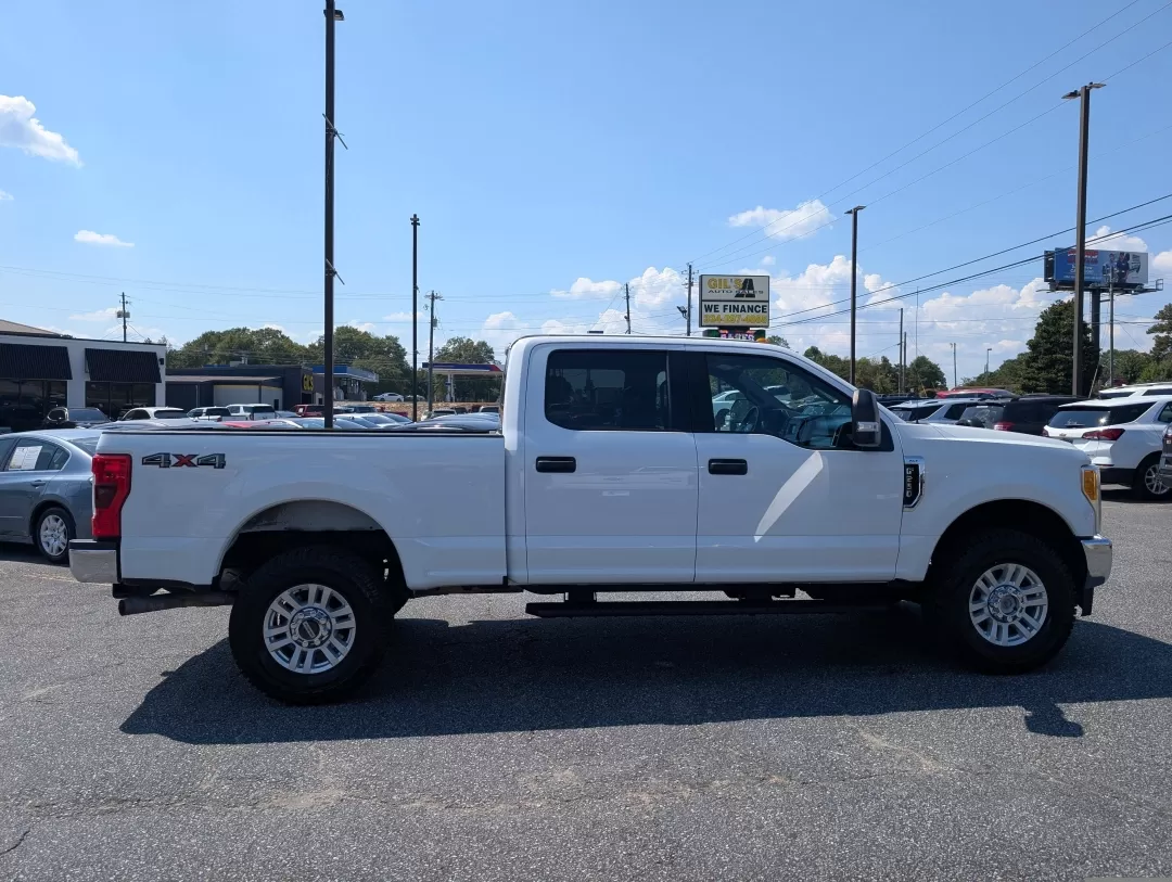 2017 Ford Super Duty F-250 SRW XLT (1FT7W2B61HE) with an Other engine, located at 3959 U.S. 80 W, Phenix City, AL, 36870, (334) 297-4885, 32.469296, -85.135185 - 2017 Ford Super Duty F-250 SRW XLT - Photo#3