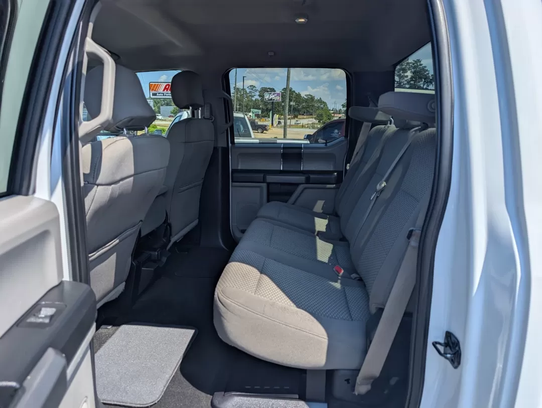 2017 Ford Super Duty F-250 SRW XLT (1FT7W2B61HE) with an Other engine, located at 3959 U.S. 80 W, Phenix City, AL, 36870, (334) 297-4885, 32.469296, -85.135185 - 2017 Ford Super Duty F-250 SRW XLT - Photo#11