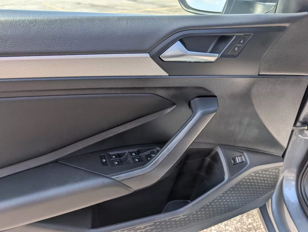 2019 Volkswagen Jetta R-Line (3VWC57BU0KM) with an Other engine, located at 3959 U.S. 80 W, Phenix City, AL, 36870, (334) 297-4885, 32.469296, -85.135185 - 2019 Volkswagen Jetta R-Line - Photo#8