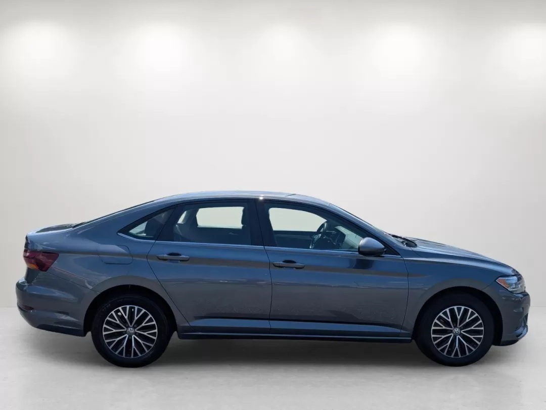 2019 Volkswagen Jetta R-Line (3VWC57BU0KM) with an Other engine, located at 3959 U.S. 80 W, Phenix City, AL, 36870, (334) 297-4885, 32.469296, -85.135185 - **Embrace the Open Road with the 2019 Volkswagen Jetta R-Line! Ideal for Commuters and Adventurers Alike!**<br /> <br /> Are you searching for the perfect vehicle to elevate your daily commute or weekend getaways? Look no further than this stunning 2019 Volkswagen Jetta R-Line, available now at Gils - Photo#4