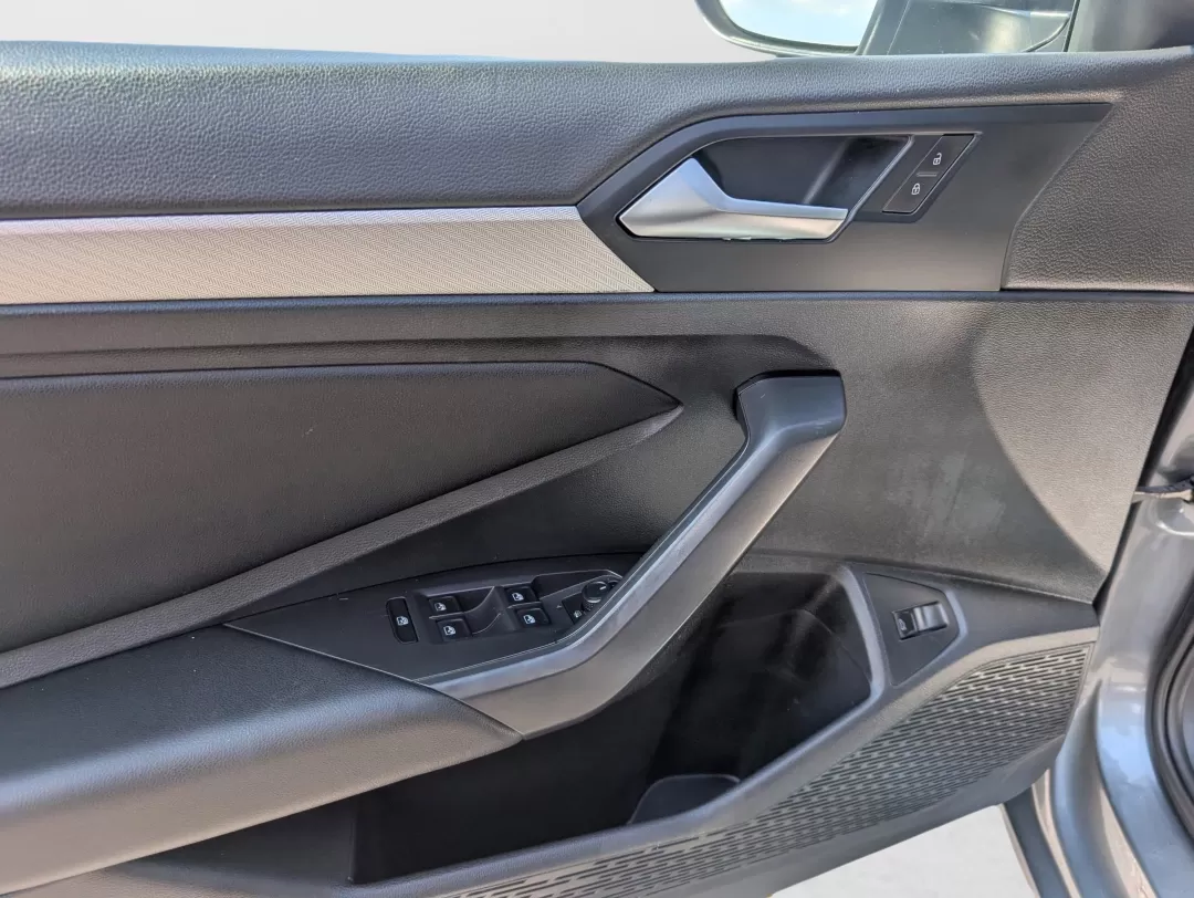 2019 Volkswagen Jetta R-Line (3VWC57BU0KM) with an Other engine, located at 3959 U.S. 80 W, Phenix City, AL, 36870, (334) 297-4885, 32.469296, -85.135185 - **Embrace the Open Road with the 2019 Volkswagen Jetta R-Line! Ideal for Commuters and Adventurers Alike!**<br /> <br /> Are you searching for the perfect vehicle to elevate your daily commute or weekend getaways? Look no further than this stunning 2019 Volkswagen Jetta R-Line, available now at Gils - Photo#9