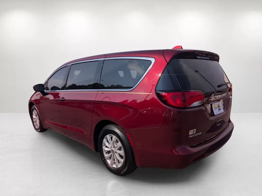 2017 /Toffee/Cognac/Alloy Chrysler Pacifica Touring (2C4RC1DG2HR) with an Other engine, located at 521 Old Farm Lane Rd, Prattville, AL, 36066, (334) 325-1505, 32.482460, -86.416367 - 2017 Chrysler Pacifica Touring - Photo#6