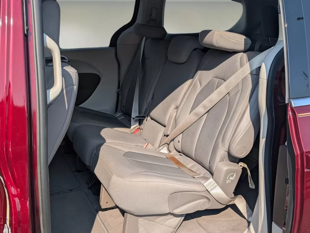 2017 /Toffee/Cognac/Alloy Chrysler Pacifica Touring (2C4RC1DG2HR) with an Other engine, located at 521 Old Farm Lane Rd, Prattville, AL, 36066, (334) 325-1505, 32.482460, -86.416367 - 2017 Chrysler Pacifica Touring - Photo#10