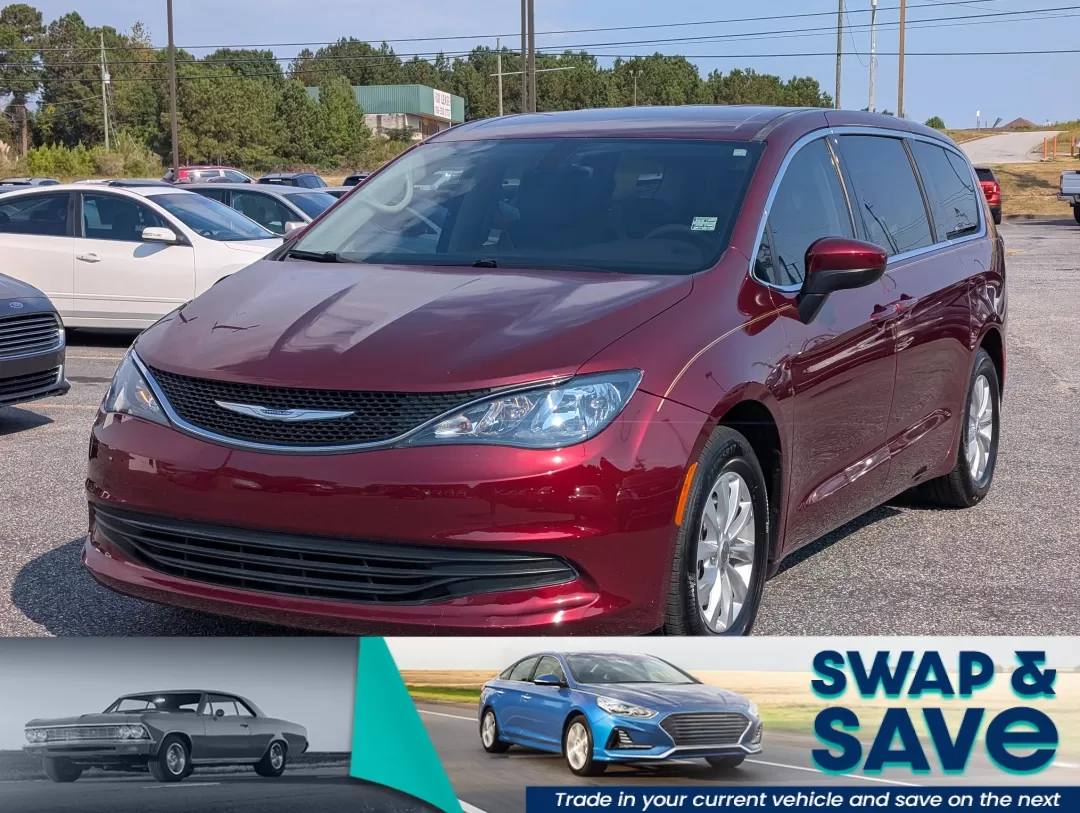 photo of 2017 Chrysler Pacifica Touring