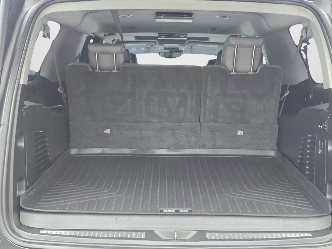 2018 /Jet Black/Dark Ash Chevrolet Suburban LT (1GNSCHKC3JR) with an Other engine, located at 3959 U.S. 80 W, Phenix City, AL, 36870, (334) 297-4885, 32.469296, -85.135185 - **Elevate Your Family Adventures with the 2018 Chevrolet Suburban LT in Prattville, AL!**<br /> <br /> Are you looking for the perfect vehicle for family road trips, weekend getaways, or just daily commutes? Look no further than the stunning 2018 Chevrolet Suburban LT, available now at Gils Auto Pr - Photo#8