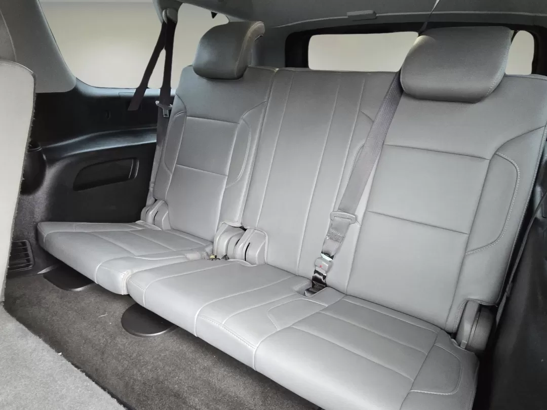 2018 /Jet Black/Dark Ash Chevrolet Suburban LT (1GNSCHKC3JR) with an Other engine, located at 3959 U.S. 80 W, Phenix City, AL, 36870, (334) 297-4885, 32.469296, -85.135185 - **Elevate Your Family Adventures with the 2018 Chevrolet Suburban LT in Prattville, AL!**<br /> <br /> Are you looking for the perfect vehicle for family road trips, weekend getaways, or just daily commutes? Look no further than the stunning 2018 Chevrolet Suburban LT, available now at Gils Auto Pr - Photo#14