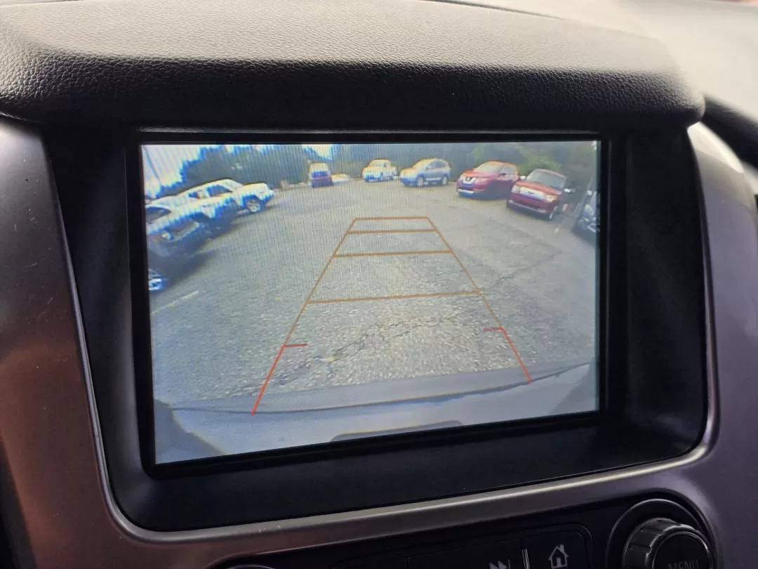 2018 /Jet Black/Dark Ash Chevrolet Suburban LT (1GNSCHKC3JR) with an Other engine, located at 3959 U.S. 80 W, Phenix City, AL, 36870, (334) 297-4885, 32.469296, -85.135185 - **Elevate Your Family Adventures with the 2018 Chevrolet Suburban LT in Prattville, AL!**<br /> <br /> Are you looking for the perfect vehicle for family road trips, weekend getaways, or just daily commutes? Look no further than the stunning 2018 Chevrolet Suburban LT, available now at Gils Auto Pr - Photo#20