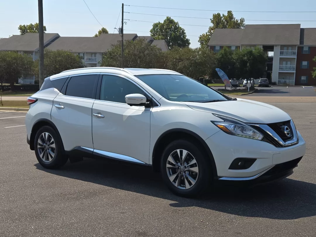 2015 /Black Nissan Murano SL (5N1AZ2MG3FN) with an Other engine, located at 521 Old Farm Lane Rd, Prattville, AL, 36066, (334) 325-1505, 32.482460, -86.416367 - **Discover the Perfect Family SUV: 2015 Nissan Murano SL at Gils Auto in Prattville, AL!**<br /> <br /> Are you in the market for a reliable vehicle that combines comfort, style, and versatility? Look no further than this stunning 2015 Nissan Murano SL, perfect for growing families and weekend adven - Photo#3