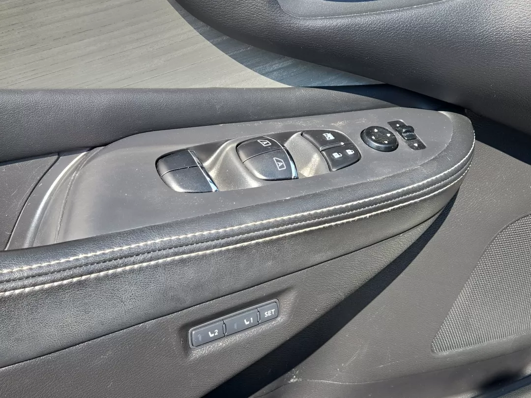 2015 /Black Nissan Murano SL (5N1AZ2MG3FN) with an Other engine, located at 521 Old Farm Lane Rd, Prattville, AL, 36066, (334) 325-1505, 32.482460, -86.416367 - **Discover the Perfect Family SUV: 2015 Nissan Murano SL at Gils Auto in Prattville, AL!**<br /> <br /> Are you in the market for a reliable vehicle that combines comfort, style, and versatility? Look no further than this stunning 2015 Nissan Murano SL, perfect for growing families and weekend adven - Photo#10