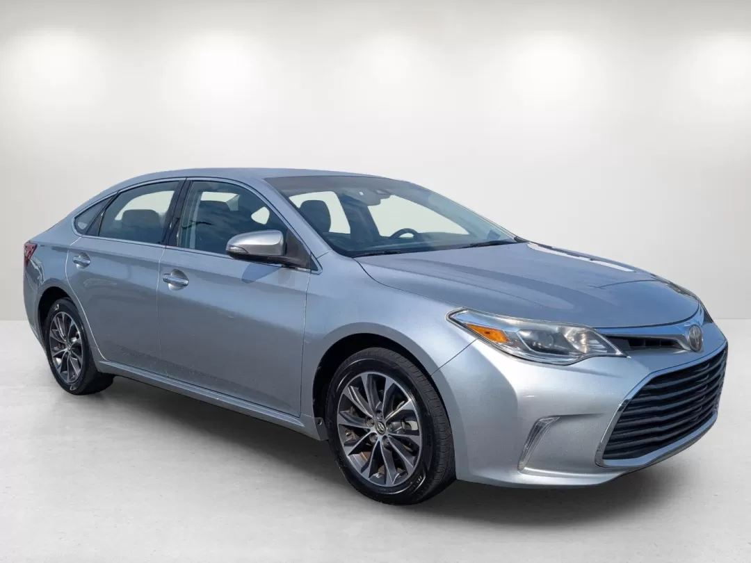 2017 Toyota Avalon XLE (4T1BK1EB9HU) with an Other engine, located at 3959 U.S. 80 W, Phenix City, AL, 36870, (334) 297-4885, 32.469296, -85.135185 - 2017 Toyota Avalon XLE - Photo#2
