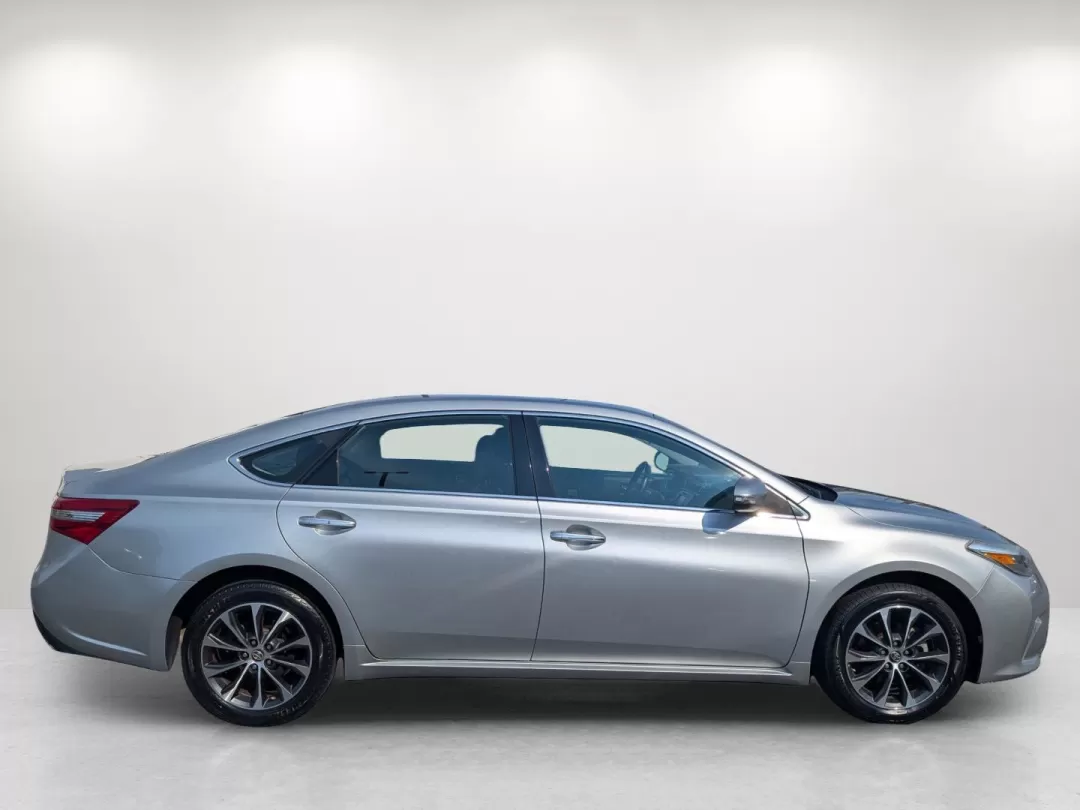 2017 Toyota Avalon XLE (4T1BK1EB9HU) with an Other engine, located at 3959 U.S. 80 W, Phenix City, AL, 36870, (334) 297-4885, 32.469296, -85.135185 - 2017 Toyota Avalon XLE - Photo#3