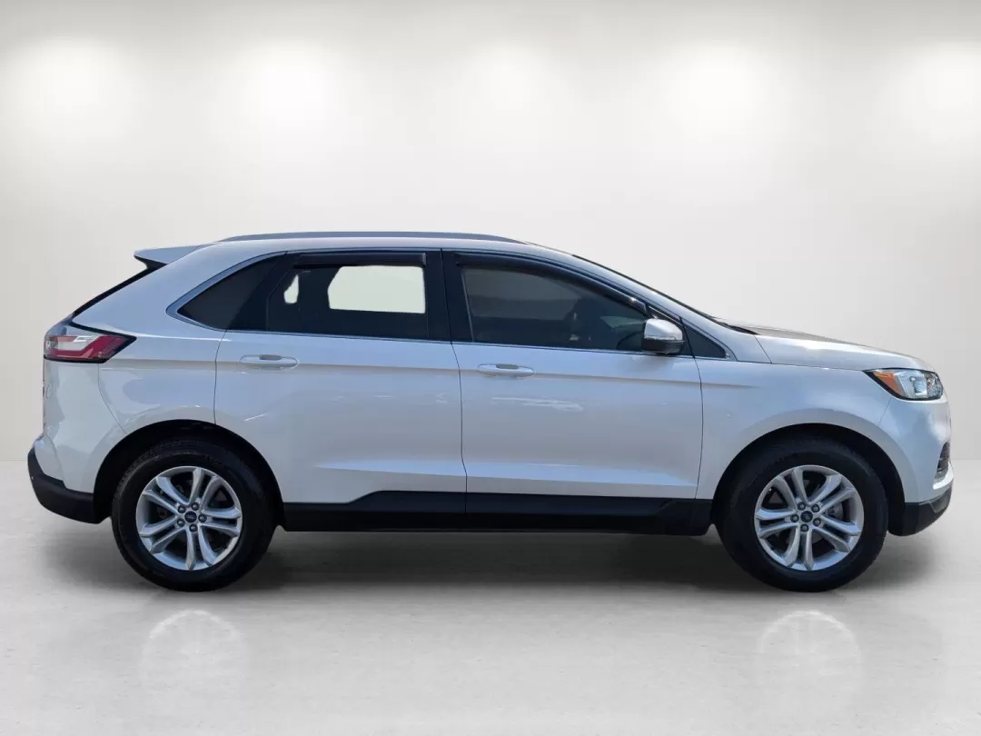 2019 Ford Edge SEL (2FMPK3J99KB) with an Other engine, located at 3959 U.S. 80 W, Phenix City, AL, 36870, (334) 297-4885, 32.469296, -85.135185 - Are you in the market for a versatile SUV that enhances your daily commute while accommodating weekend adventures? Look no further! At Gils Auto, located at 3959 U.S. 80 W, Phenix City, AL 36870, we proudly present this stunning 2019 Ford Edge SEL. With a perfect blend of style, comfort, and advance - Photo#4