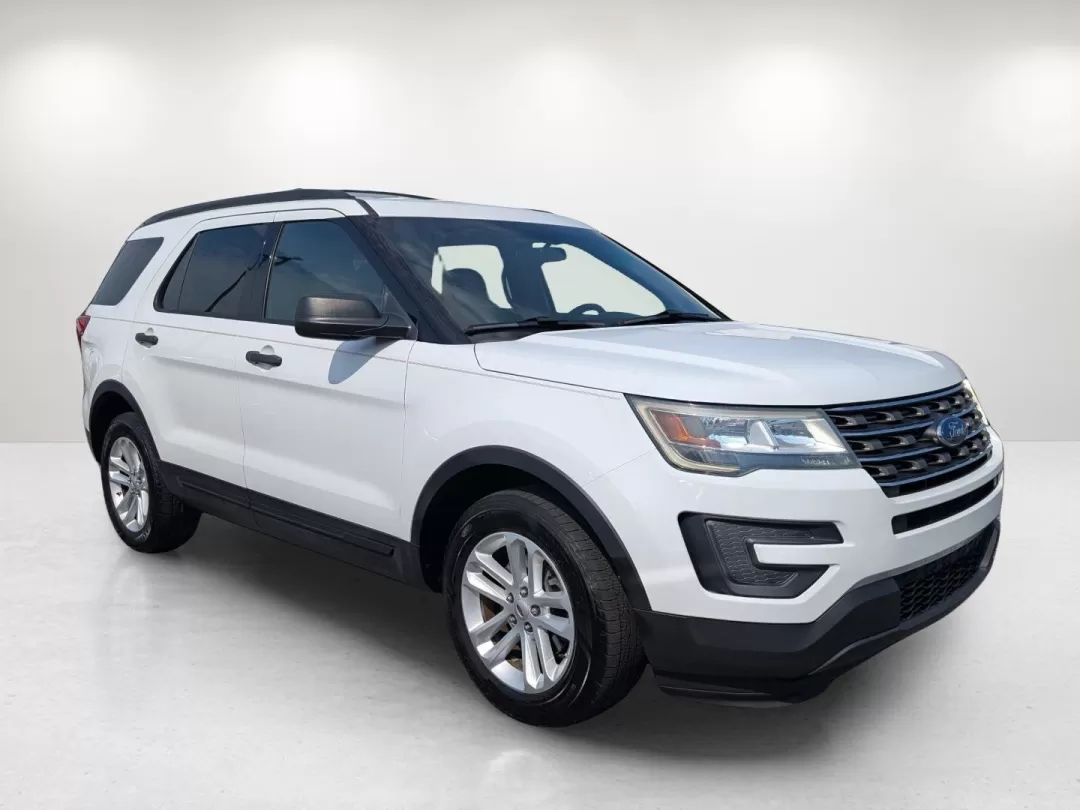 2016 Ford Explorer Base (1FM5K7BH3GG) with an Other engine, located at 3959 U.S. 80 W, Phenix City, AL, 36870, (334) 297-4885, 32.469296, -85.135185 - 2016 Ford Explorer Base - Photo#2