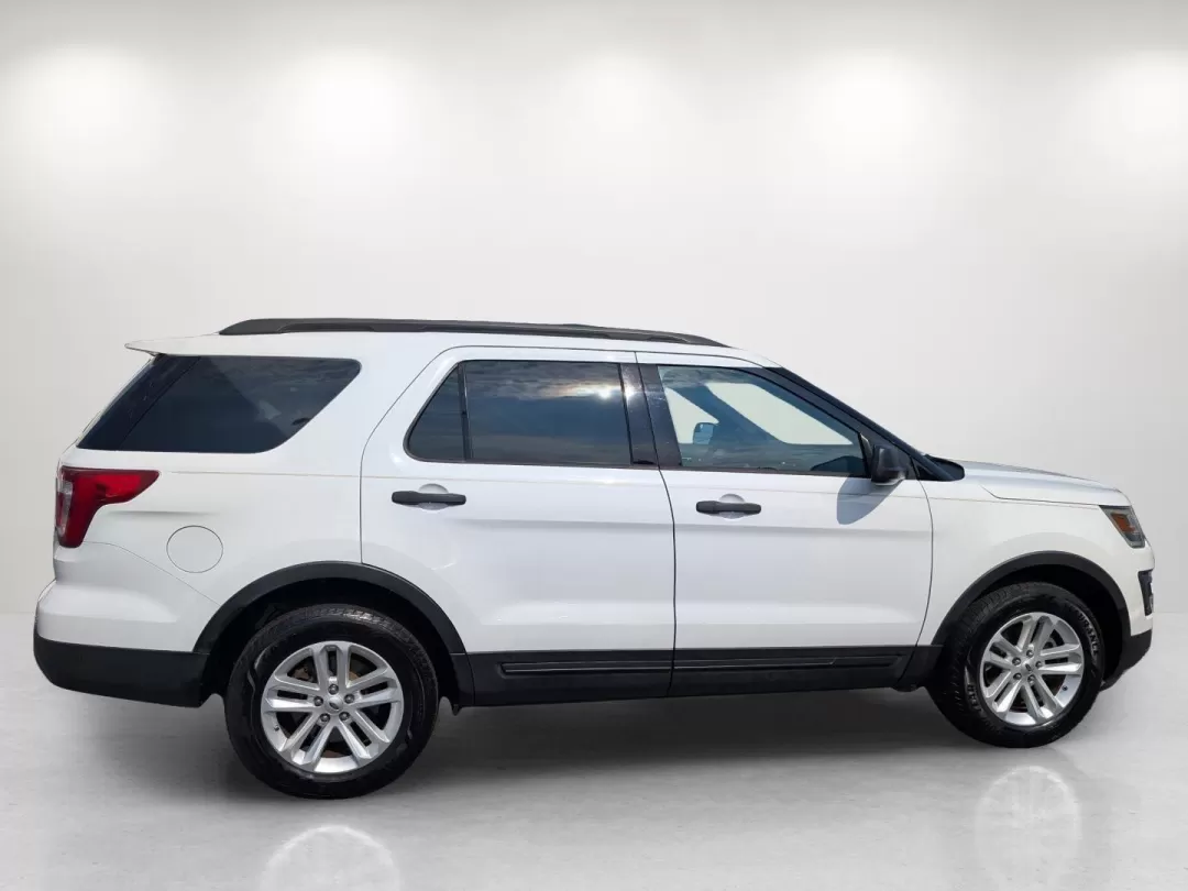 2016 Ford Explorer Base (1FM5K7BH3GG) with an Other engine, located at 3959 U.S. 80 W, Phenix City, AL, 36870, (334) 297-4885, 32.469296, -85.135185 - 2016 Ford Explorer Base - Photo#3