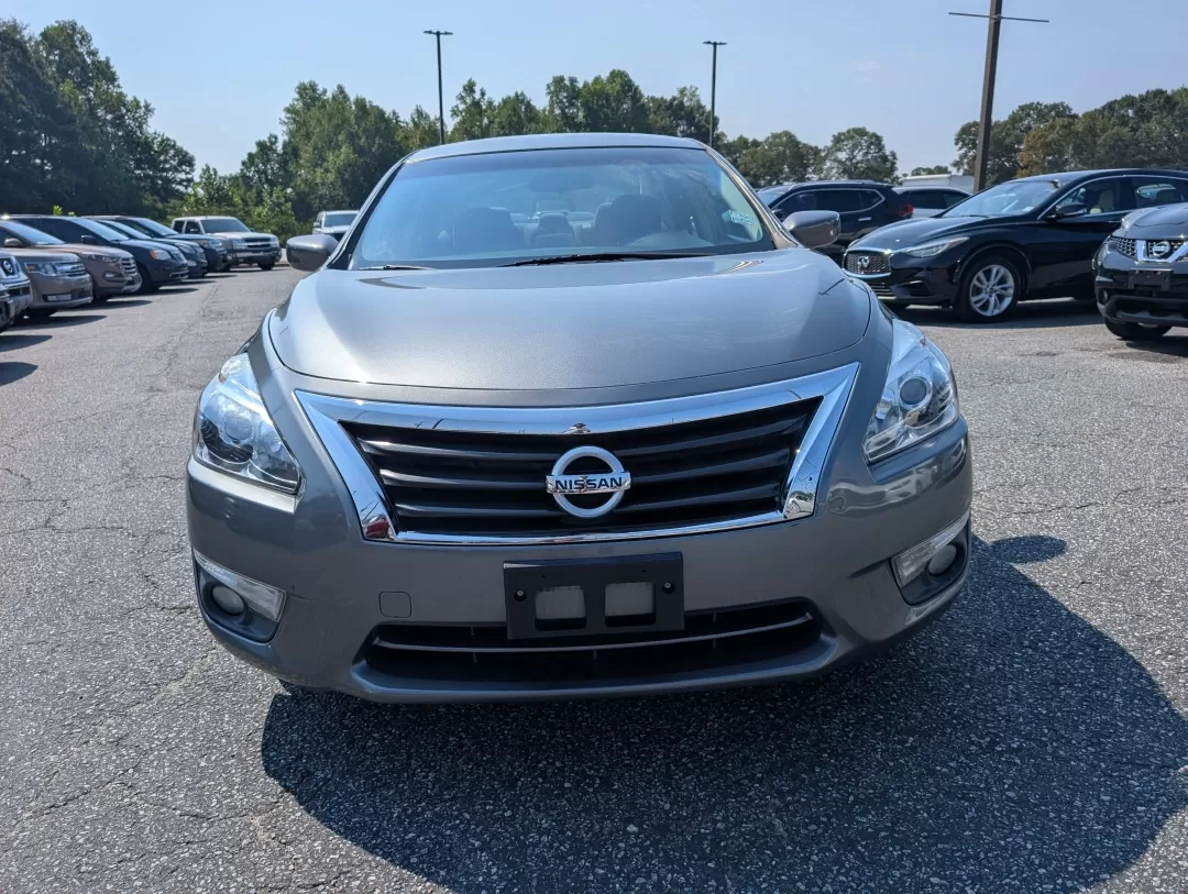 2015 /Charcoal Nissan Altima 2.5 SV (1N4AL3AP6FC) with an Other engine, located at 3959 U.S. 80 W, Phenix City, AL, 36870, (334) 297-4885, 32.469296, -85.135185 - **Elevate Your Daily Drive with the 2015 Nissan Altima 2.5 SV at Gils Auto Perfect for Commuters and Families Alike!**<br /> <br /> Are you tired of your daily commute, longing for a vehicle that combines style, comfort, and reliability? Look no further! The 2015 Nissan Altima 2.5 SV available at G - Photo#1