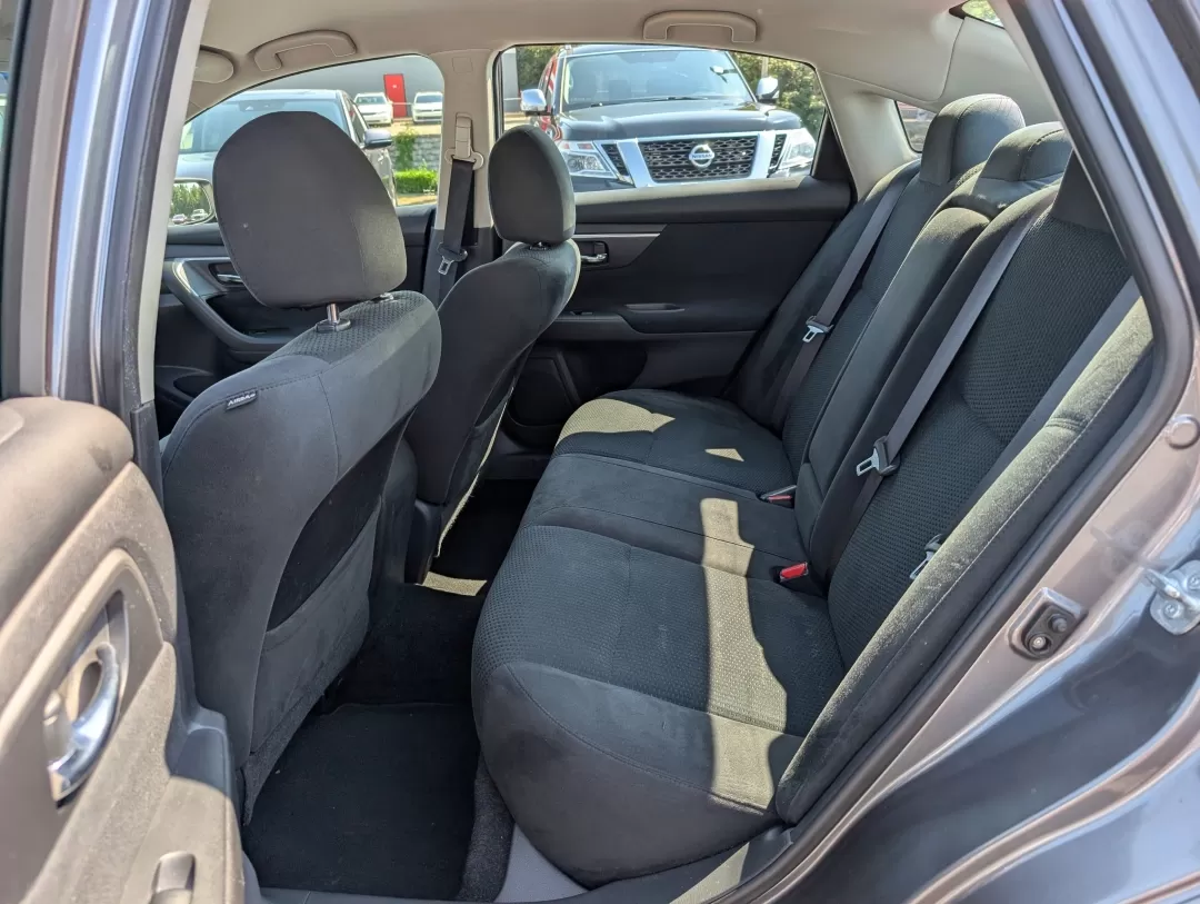 2015 /Charcoal Nissan Altima 2.5 SV (1N4AL3AP6FC) with an Other engine, located at 3959 U.S. 80 W, Phenix City, AL, 36870, (334) 297-4885, 32.469296, -85.135185 - **Elevate Your Daily Drive with the 2015 Nissan Altima 2.5 SV at Gils Auto Perfect for Commuters and Families Alike!**<br /> <br /> Are you tired of your daily commute, longing for a vehicle that combines style, comfort, and reliability? Look no further! The 2015 Nissan Altima 2.5 SV available at G - Photo#10