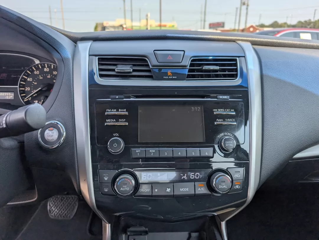 2015 /Charcoal Nissan Altima 2.5 SV (1N4AL3AP6FC) with an Other engine, located at 3959 U.S. 80 W, Phenix City, AL, 36870, (334) 297-4885, 32.469296, -85.135185 - **Elevate Your Daily Drive with the 2015 Nissan Altima 2.5 SV at Gils Auto Perfect for Commuters and Families Alike!**<br /> <br /> Are you tired of your daily commute, longing for a vehicle that combines style, comfort, and reliability? Look no further! The 2015 Nissan Altima 2.5 SV available at G - Photo#12