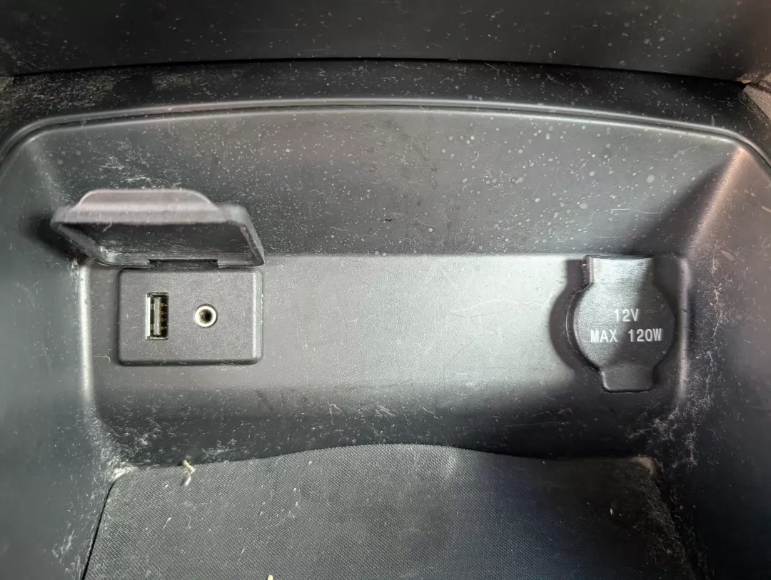 2015 /Charcoal Nissan Altima 2.5 SV (1N4AL3AP6FC) with an Other engine, located at 3959 U.S. 80 W, Phenix City, AL, 36870, (334) 297-4885, 32.469296, -85.135185 - **Elevate Your Daily Drive with the 2015 Nissan Altima 2.5 SV at Gils Auto Perfect for Commuters and Families Alike!**<br /> <br /> Are you tired of your daily commute, longing for a vehicle that combines style, comfort, and reliability? Look no further! The 2015 Nissan Altima 2.5 SV available at G - Photo#14