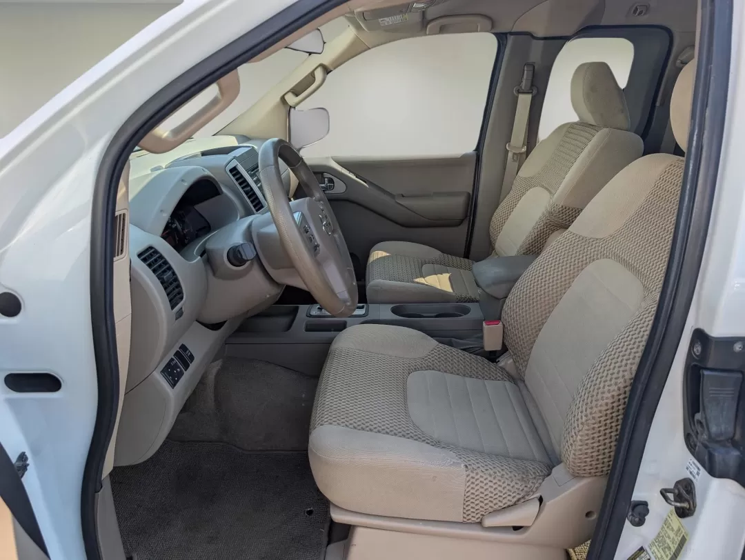 2013 /Beige Nissan Frontier SV (1N6AD0CU1DN) with an Other engine, located at 3959 U.S. 80 W, Phenix City, AL, 36870, (334) 297-4885, 32.469296, -85.135185 - 2013 Nissan Frontier SV - Photo#10