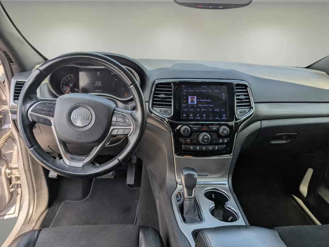2019 /Black Jeep Grand Cherokee Laredo E (1C4RJEAG7KC) with an Other engine, located at 5115 14th Ave., Columbus, GA, 31904, (706) 323-0345, 32.511494, -84.971046 - **Adventure Awaits with the 2019 Jeep Grand Cherokee Laredo E Perfect for Your Active Lifestyle!**<br /> <br /> Are you searching for a reliable SUV that blends luxury with rugged capability? Look no further than this stunning 2019 Jeep Grand Cherokee Laredo E, available now at Gils Auto in Phenix - Photo#11