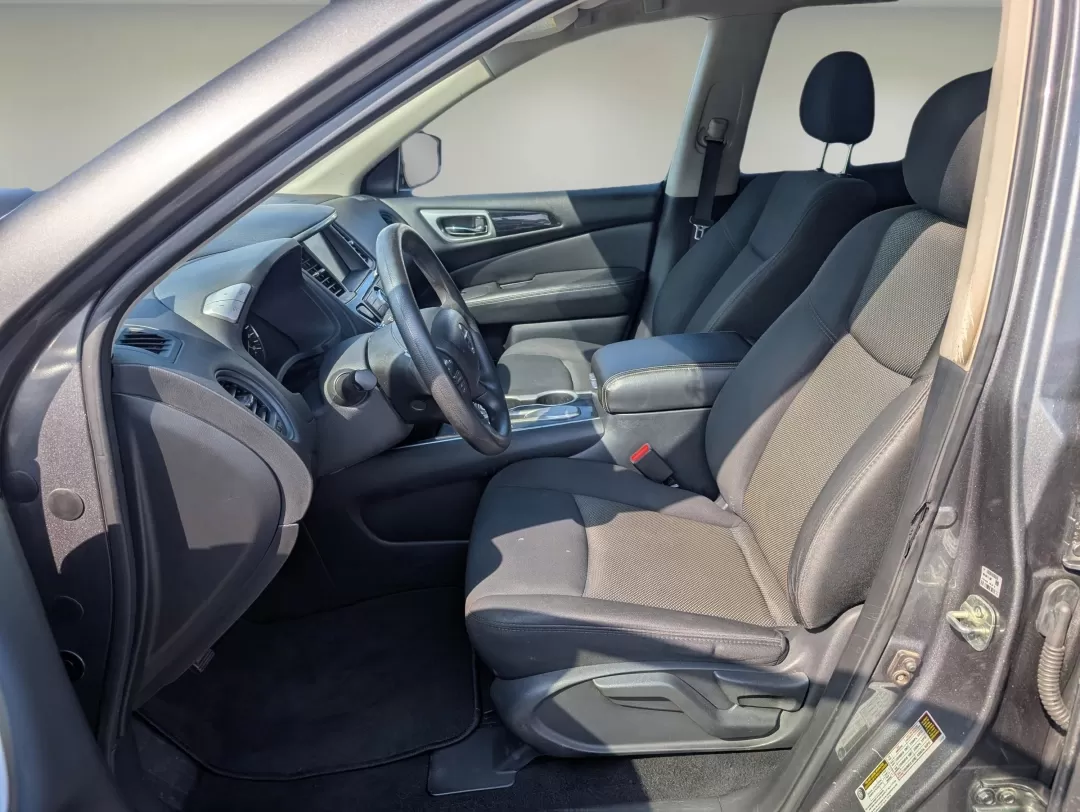 2019 /Charcoal Nissan Pathfinder S (5N1DR2MN5KC) with an Other engine, located at 3959 U.S. 80 W, Phenix City, AL, 36870, (334) 297-4885, 32.469296, -85.135185 - 2019 Nissan Pathfinder S - Photo#9