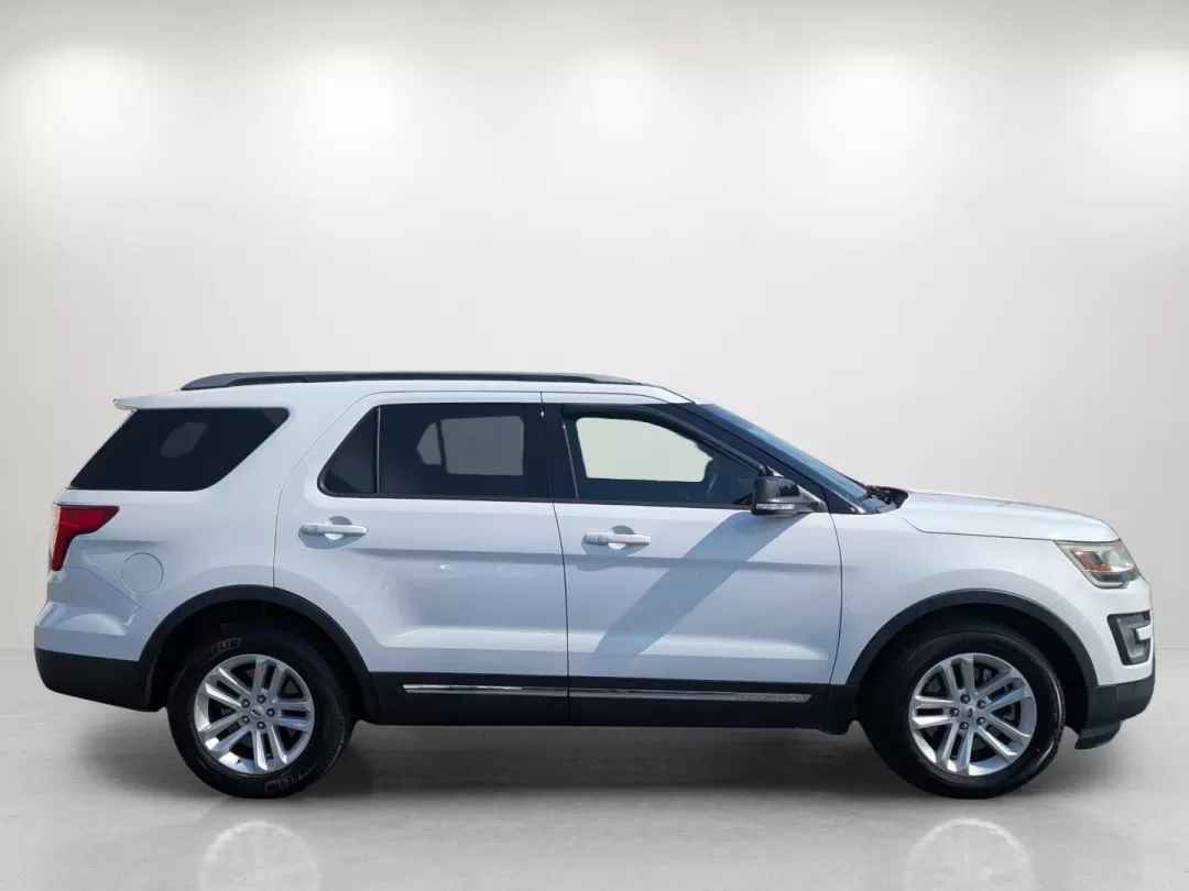 2016 Ford Explorer XLT (1FM5K7D87GG) with an Other engine, located at 3959 U.S. 80 W, Phenix City, AL, 36870, (334) 297-4885, 32.469296, -85.135185 - 2016 Ford Explorer XLT - Photo#3