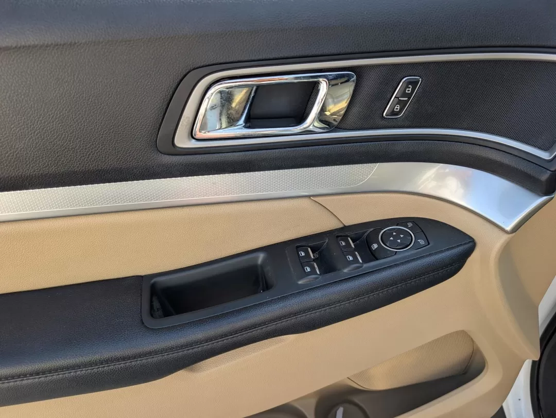 2016 Ford Explorer XLT (1FM5K7D87GG) with an Other engine, located at 3959 U.S. 80 W, Phenix City, AL, 36870, (334) 297-4885, 32.469296, -85.135185 - 2016 Ford Explorer XLT - Photo#8