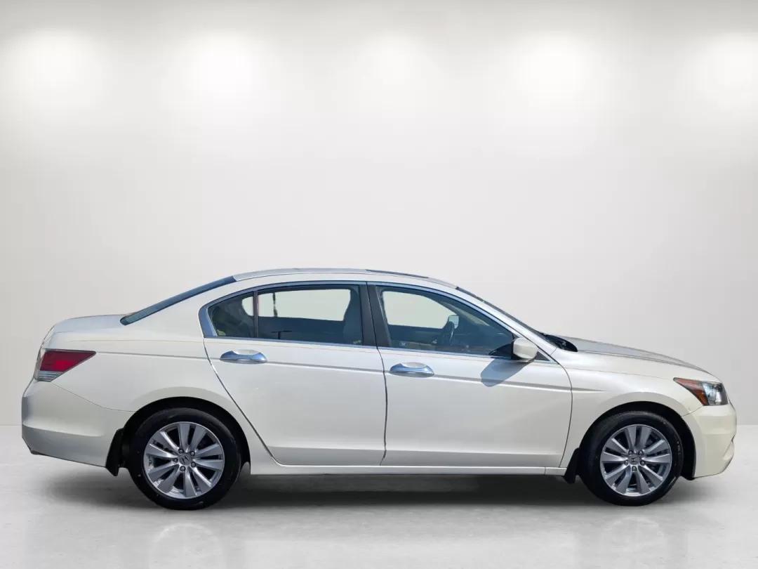 2011 Honda Accord Sdn EX-L (5KBCP3F85BB) with an Other engine, located at 3959 U.S. 80 W, Phenix City, AL, 36870, (334) 297-4885, 32.469296, -85.135185 - 2011 Honda Accord Sdn EX-L - Photo#3