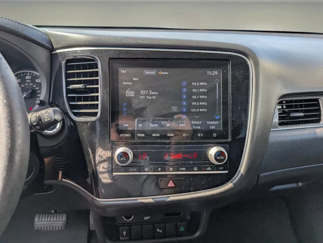 2020 Mitsubishi Outlander SEL (JA4AZ3A32LZ) with an Other engine, located at 1430 Gateway Drive, Opelika, AL, 36801, (334) 239-0944, 32.637871, -85.409790 - 2020 Mitsubishi Outlander SEL - Photo#15