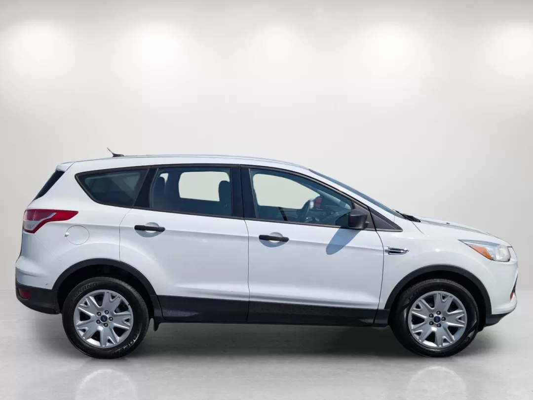 2013 Ford Escape S (1FMCU0F78DU) with an Other engine, located at 1430 Gateway Drive, Opelika, AL, 36801, (334) 239-0944, 32.637871, -85.409790 - 2013 Ford Escape S - Photo#3
