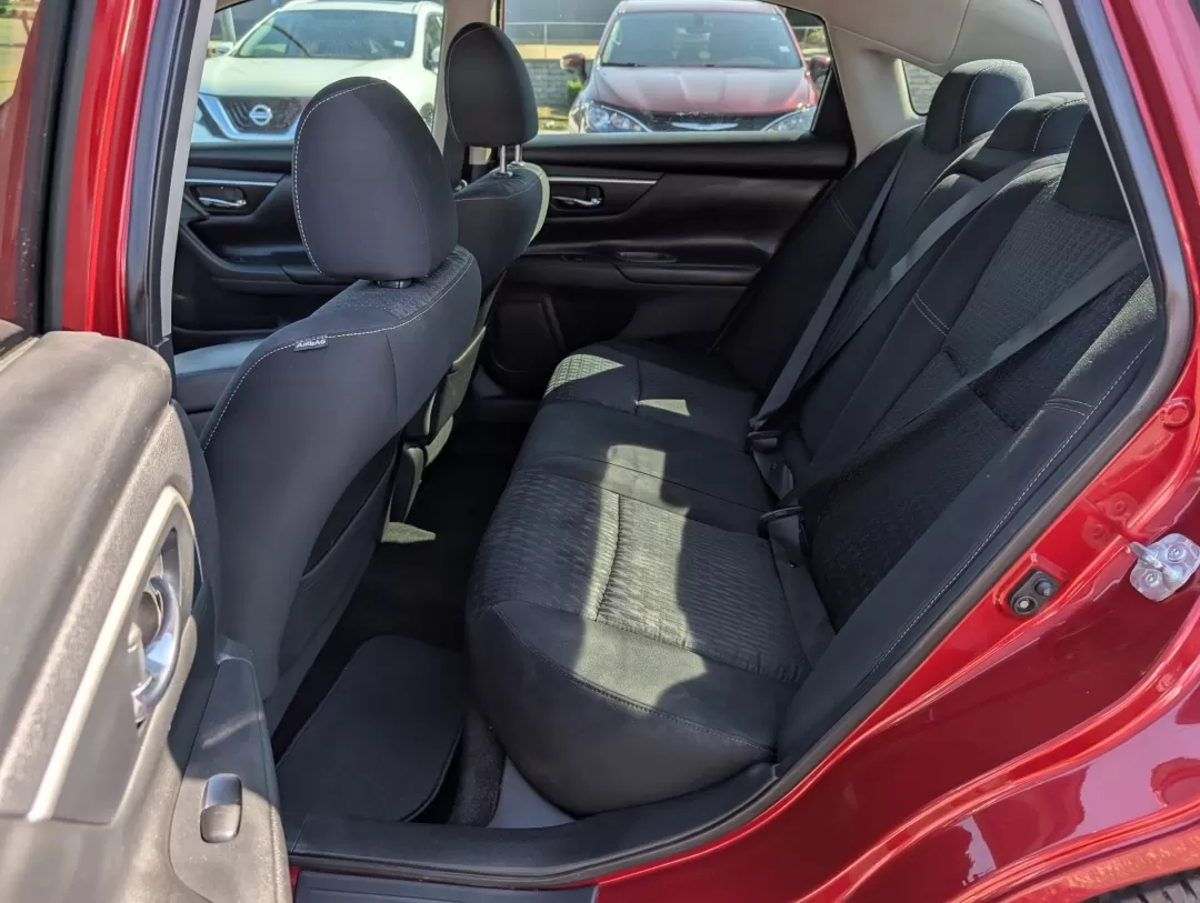 2017 /Charcoal Nissan Altima 2.5 SV (1N4AL3AP6HC) with an Other engine, located at 1430 Gateway Drive, Opelika, AL, 36801, (334) 239-0944, 32.637871, -85.409790 - Experience the perfect blend of style, comfort, and reliability with this 2017 Nissan Altima 2.5 SV, available now at Gils Auto in Phenix City, AL. Whether you're embarking on a long commute, running errands around town, or planning a weekend getaway, this sleek sedan is designed to elevate your eve - Photo#10