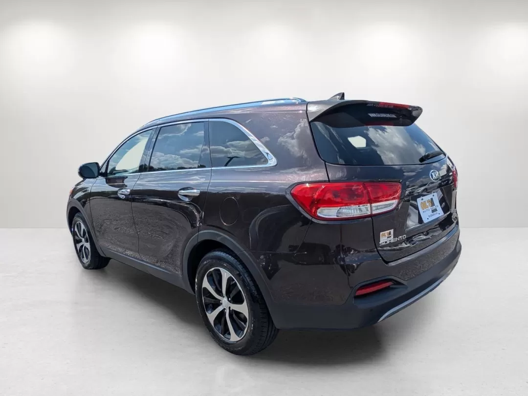 2016 /Stone Beige Kia Sorento EX (5XYPH4A10GG) with an Other engine, located at 3959 U.S. 80 W, Phenix City, AL, 36870, (334) 297-4885, 32.469296, -85.135185 - 2016 Kia Sorento EX - Photo#6
