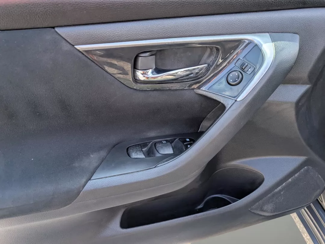2014 /Charcoal Nissan Altima 2.5 S (1N4AL3AP9EN) with an Other engine, located at 3959 U.S. 80 W, Phenix City, AL, 36870, (334) 297-4885, 32.469296, -85.135185 - **Embrace the Journey with the 2014 Nissan Altima 2.5 S Perfect for Everyday Adventures!**<br /> <br /> Looking for a reliable vehicle that fits seamlessly into your busy lifestyle? The 2014 Nissan Altima 2.5 S is your ideal companion for daily commutes, weekend road trips, and everything in betwee - Photo#8