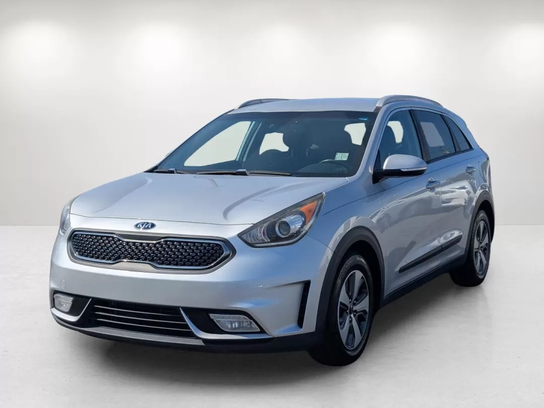 2018 /Charcoal Kia Niro EX (KNDCC3LC2J5) with an Other engine, located at 3959 U.S. 80 W, Phenix City, AL, 36870, (334) 297-4885, 32.469296, -85.135185 - **Embrace Adventure and Efficiency with the 2018 Kia Niro EX at Gils Auto!**<br /> <br /> If you're searching for the perfect balance between efficiency and practicality, look no further than the 2018 Kia Niro EX, available now at Gils Auto in Phenix City, AL. This hybrid SUV is not just a vehicle; - Photo#1