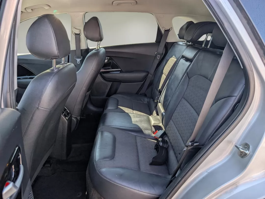 2018 /Charcoal Kia Niro EX (KNDCC3LC2J5) with an Other engine, located at 3959 U.S. 80 W, Phenix City, AL, 36870, (334) 297-4885, 32.469296, -85.135185 - **Embrace Adventure and Efficiency with the 2018 Kia Niro EX at Gils Auto!**<br /> <br /> If you're searching for the perfect balance between efficiency and practicality, look no further than the 2018 Kia Niro EX, available now at Gils Auto in Phenix City, AL. This hybrid SUV is not just a vehicle; - Photo#11