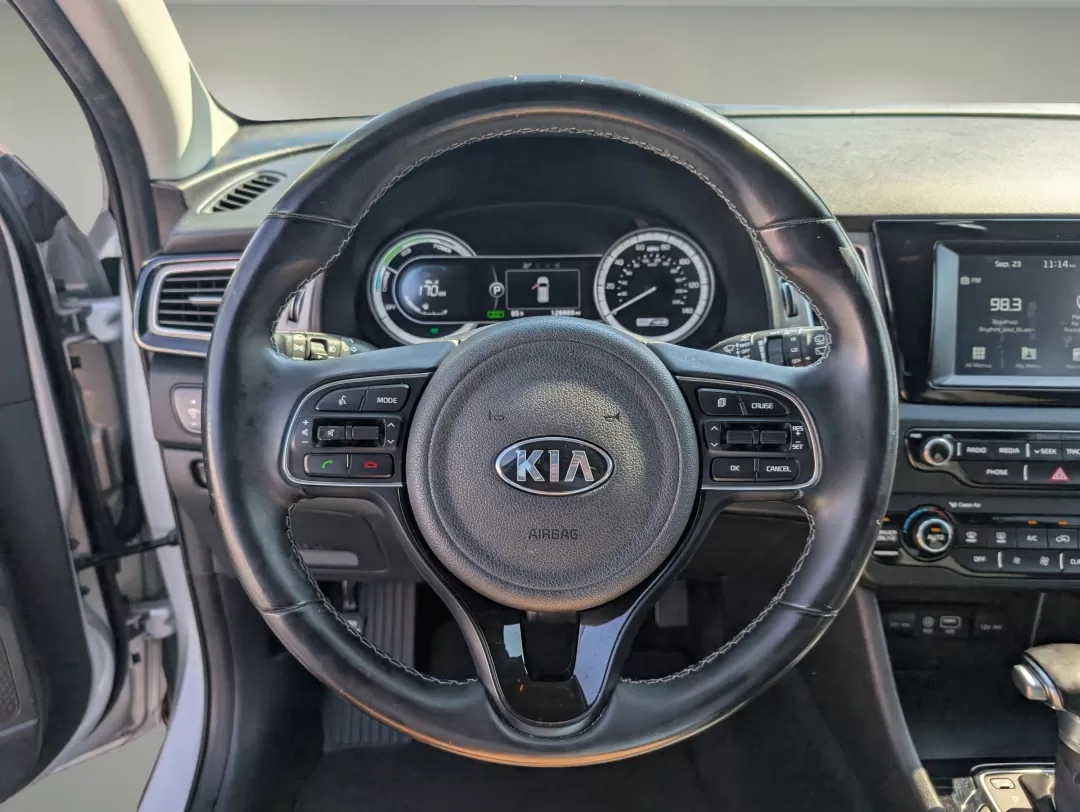 2018 /Charcoal Kia Niro EX (KNDCC3LC2J5) with an Other engine, located at 3959 U.S. 80 W, Phenix City, AL, 36870, (334) 297-4885, 32.469296, -85.135185 - **Embrace Adventure and Efficiency with the 2018 Kia Niro EX at Gils Auto!**<br /> <br /> If you're searching for the perfect balance between efficiency and practicality, look no further than the 2018 Kia Niro EX, available now at Gils Auto in Phenix City, AL. This hybrid SUV is not just a vehicle; - Photo#16