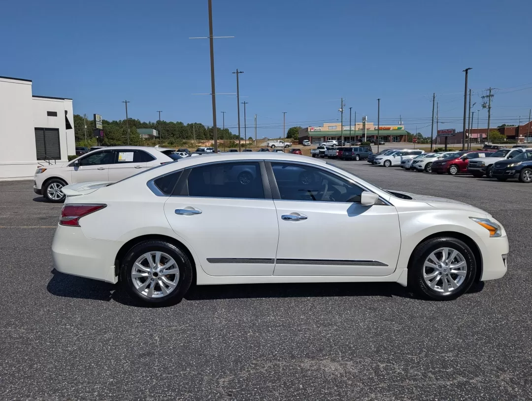 2015 /Beige Nissan Altima 2.5 S (1N4AL3AP1FC) with an Other engine, located at 3959 U.S. 80 W, Phenix City, AL, 36870, (334) 297-4885, 32.469296, -85.135185 - 2015 Nissan Altima 2.5 S - Photo#3