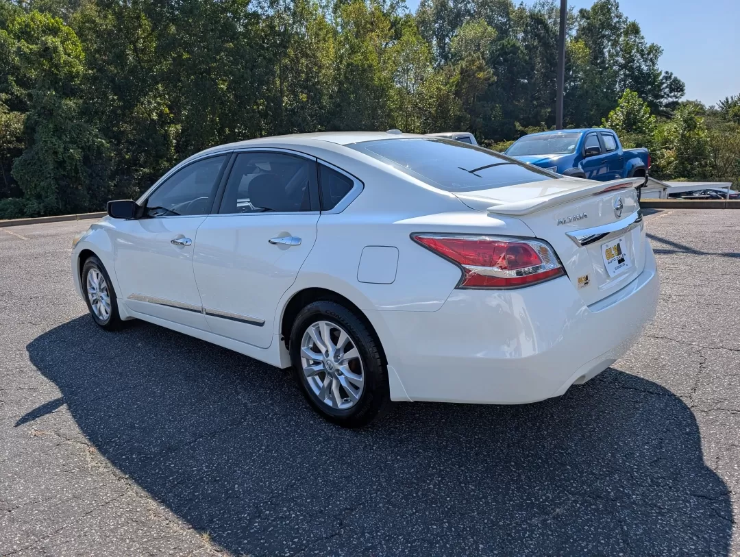 2015 /Beige Nissan Altima 2.5 S (1N4AL3AP1FC) with an Other engine, located at 3959 U.S. 80 W, Phenix City, AL, 36870, (334) 297-4885, 32.469296, -85.135185 - 2015 Nissan Altima 2.5 S - Photo#6