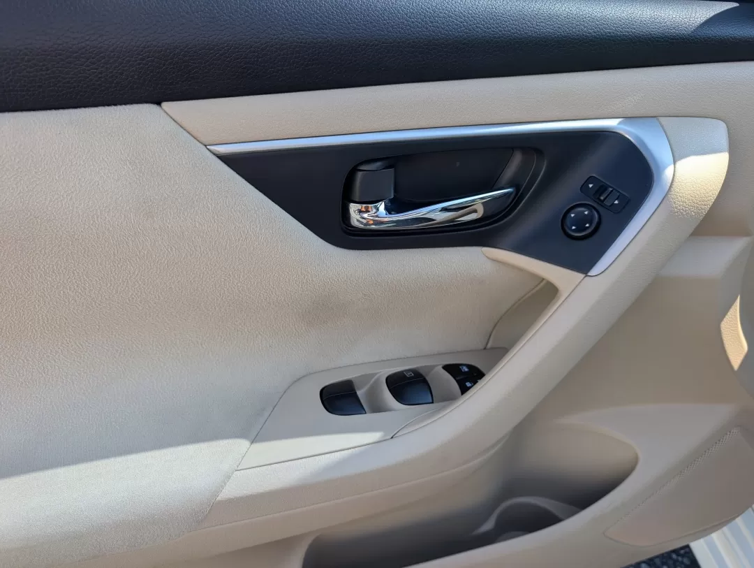 2015 /Beige Nissan Altima 2.5 S (1N4AL3AP1FC) with an Other engine, located at 3959 U.S. 80 W, Phenix City, AL, 36870, (334) 297-4885, 32.469296, -85.135185 - 2015 Nissan Altima 2.5 S - Photo#8