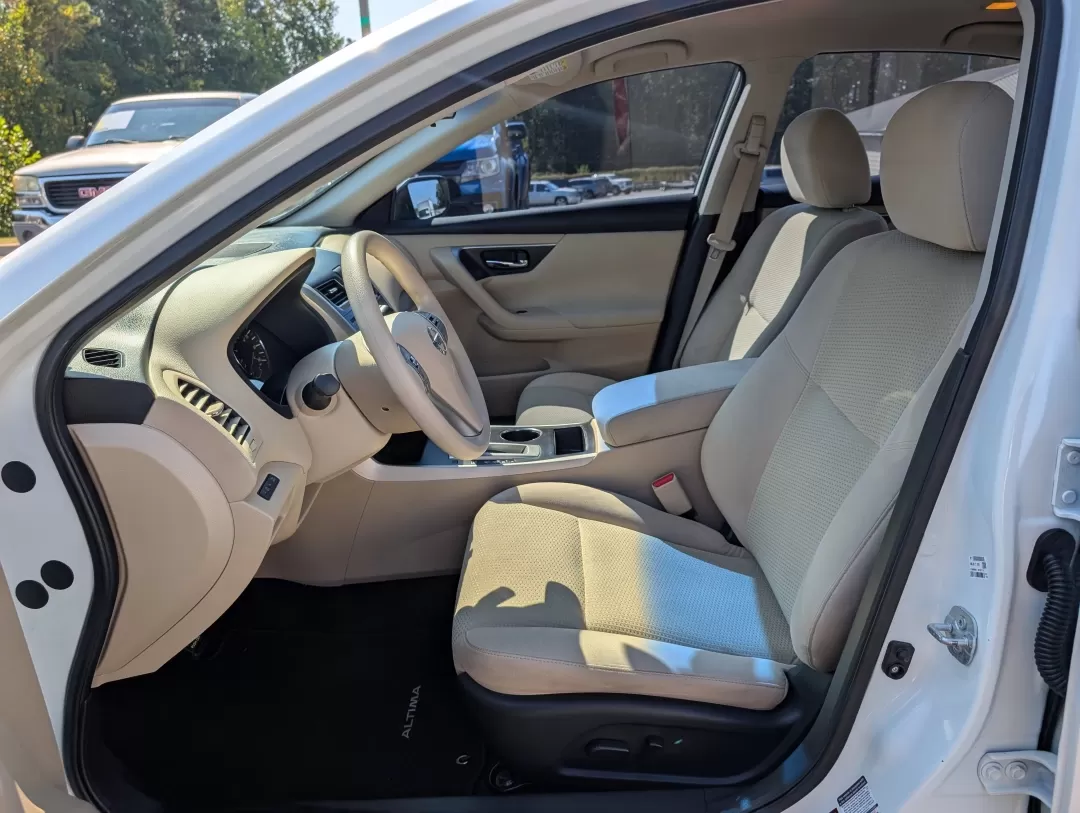 2015 /Beige Nissan Altima 2.5 S (1N4AL3AP1FC) with an Other engine, located at 3959 U.S. 80 W, Phenix City, AL, 36870, (334) 297-4885, 32.469296, -85.135185 - 2015 Nissan Altima 2.5 S - Photo#9