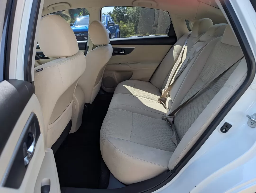 2015 /Beige Nissan Altima 2.5 S (1N4AL3AP1FC) with an Other engine, located at 3959 U.S. 80 W, Phenix City, AL, 36870, (334) 297-4885, 32.469296, -85.135185 - 2015 Nissan Altima 2.5 S - Photo#10