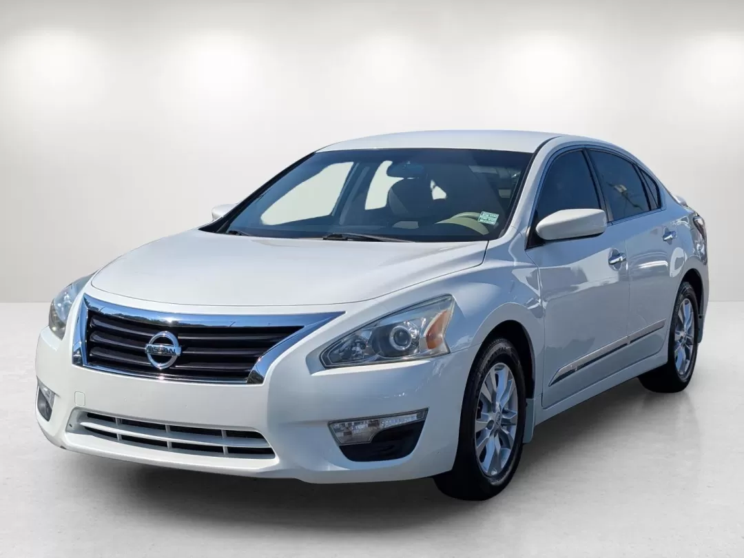 2015 /Beige Nissan Altima 2.5 S (1N4AL3AP1FC) with an Other engine, located at 3959 U.S. 80 W, Phenix City, AL, 36870, (334) 297-4885, 32.469296, -85.135185 - Are you in search of a reliable sedan that combines style, comfort, and affordability? Look no further than this stunning 2015 Nissan Altima 2.5 S, available now at Gils Auto in Phenix City, AL! Perfect for daily commuters or growing families, this vehicle is designed to meet your needs without brea - Photo#1