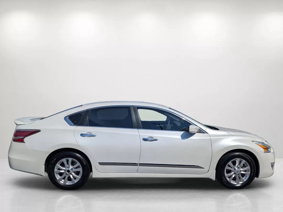 2015 /Beige Nissan Altima 2.5 S (1N4AL3AP1FC) with an Other engine, located at 3959 U.S. 80 W, Phenix City, AL, 36870, (334) 297-4885, 32.469296, -85.135185 - Are you in search of a reliable sedan that combines style, comfort, and affordability? Look no further than this stunning 2015 Nissan Altima 2.5 S, available now at Gils Auto in Phenix City, AL! Perfect for daily commuters or growing families, this vehicle is designed to meet your needs without brea - Photo#4